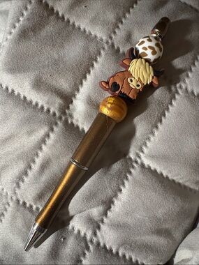 Brown Gold Glitter Cow Charm Pen